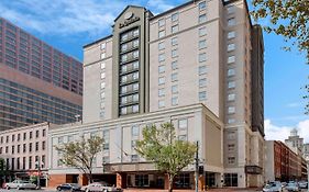 La Quinta Inn & Suites By Wyndham New Orleans Downtown